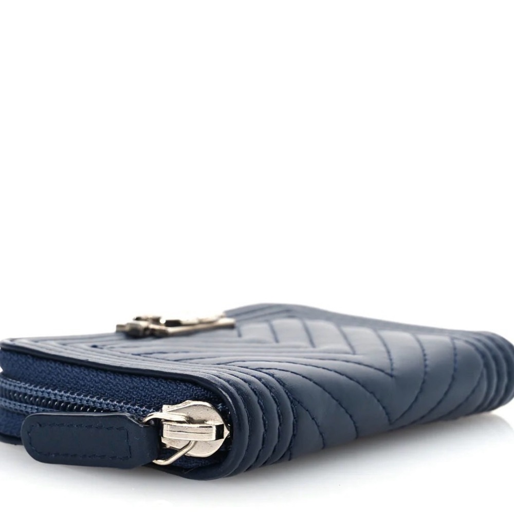 CHANEL Dark Blue Chevron Leather Wallet Coin Purse - Picture 3 of 11